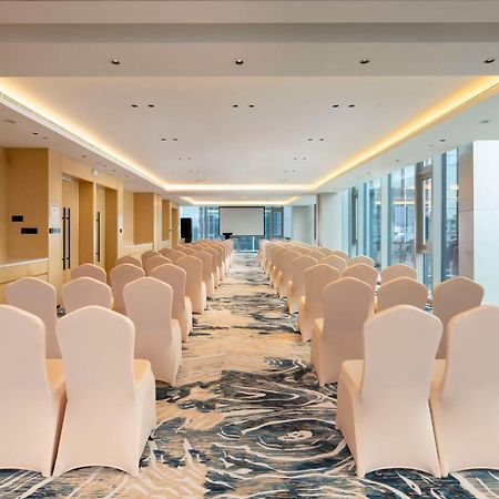 Hilton Garden Inn Shenzhen Airport,Enjoy 24-Hour One Way Free Delivery From Hotel To Shenzhen Baoan Airport On The Hour Exterior foto