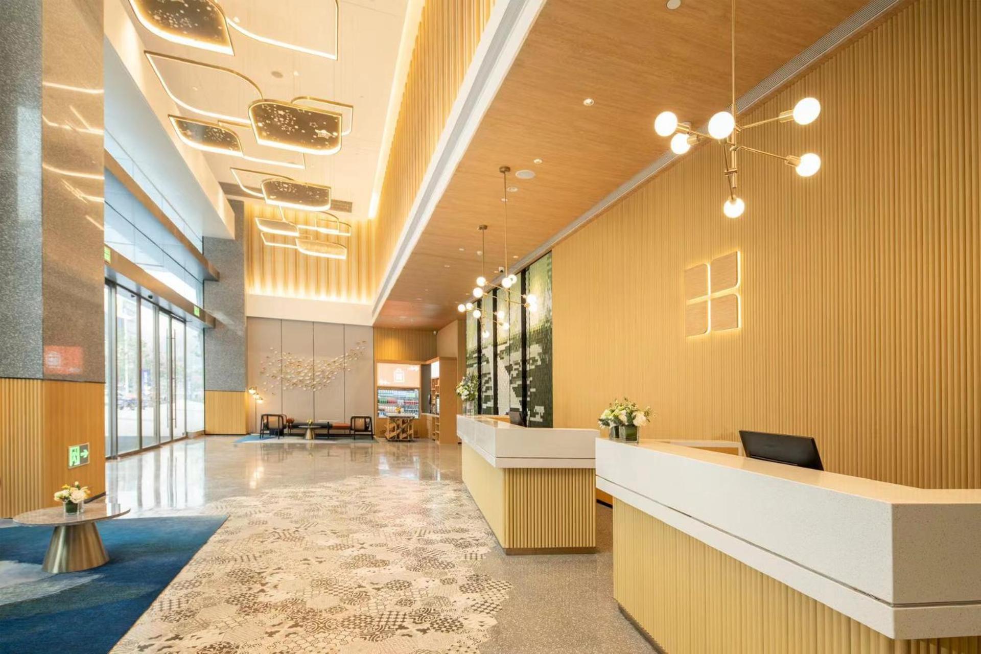 Hilton Garden Inn Shenzhen Airport,Enjoy 24-Hour One Way Free Delivery From Hotel To Shenzhen Baoan Airport On The Hour Exterior foto