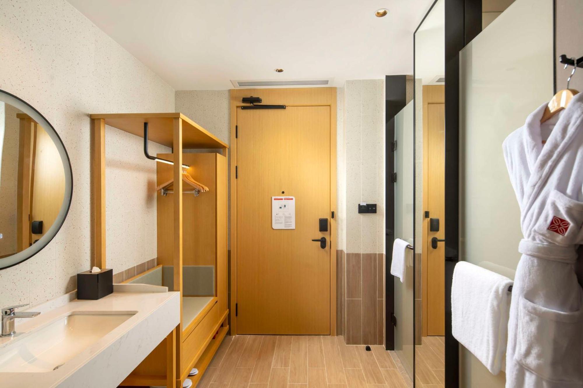 Hilton Garden Inn Shenzhen Airport,Enjoy 24-Hour One Way Free Delivery From Hotel To Shenzhen Baoan Airport On The Hour Exterior foto