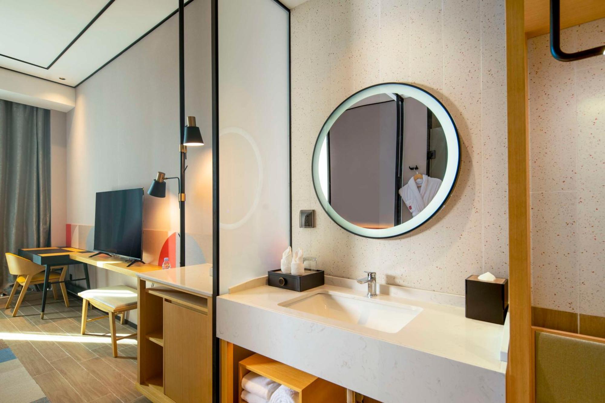 Hilton Garden Inn Shenzhen Airport,Enjoy 24-Hour One Way Free Delivery From Hotel To Shenzhen Baoan Airport On The Hour Exterior foto