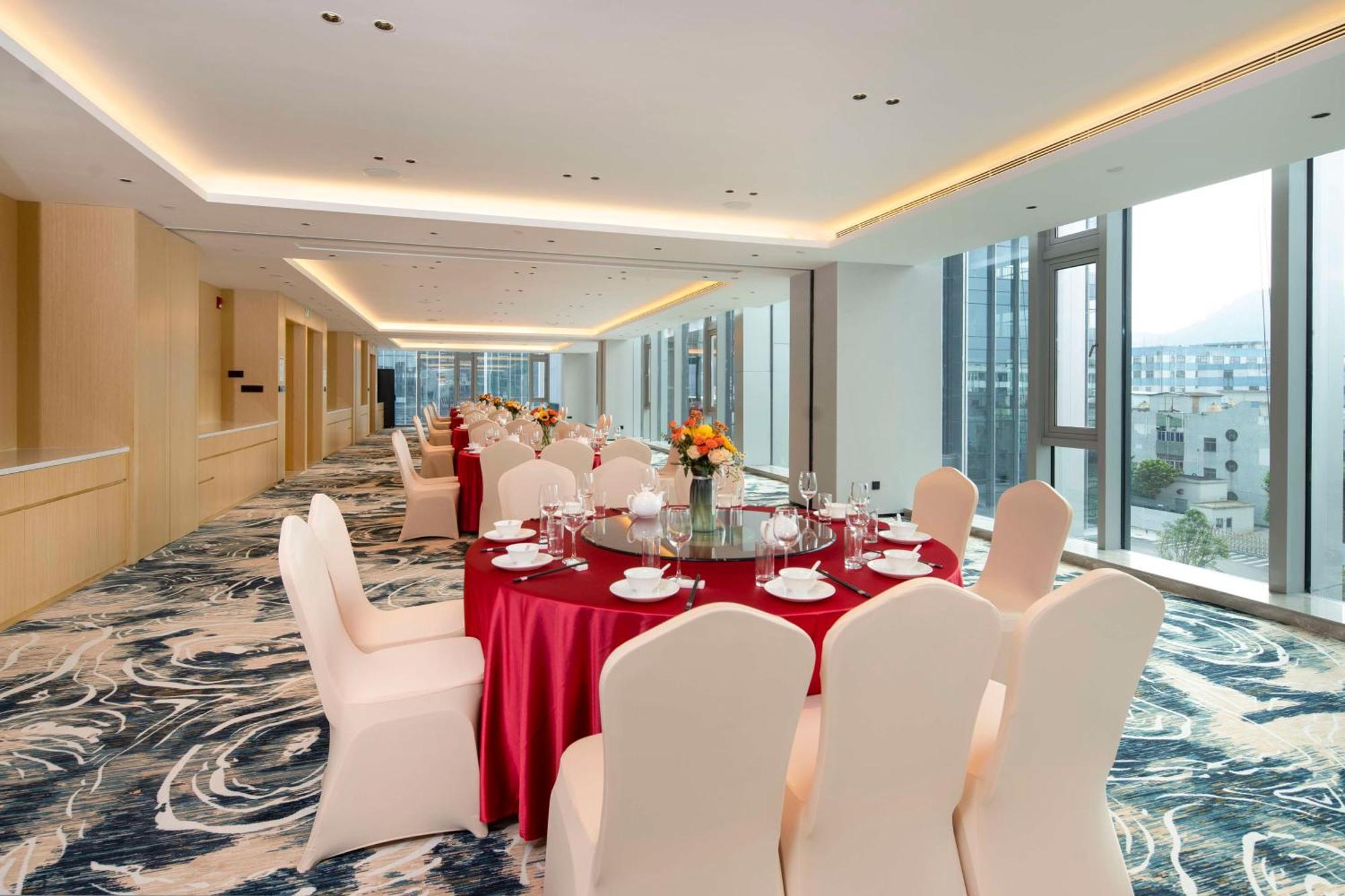 Hilton Garden Inn Shenzhen Airport,Enjoy 24-Hour One Way Free Delivery From Hotel To Shenzhen Baoan Airport On The Hour Exterior foto