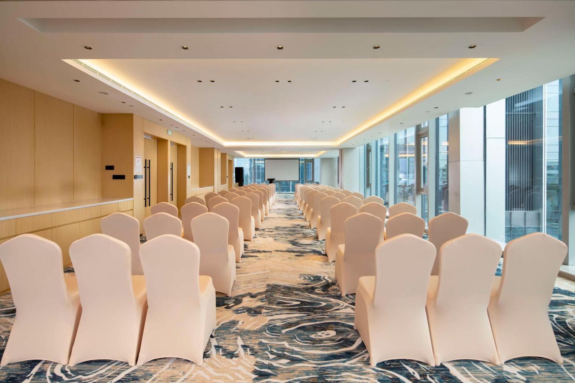 Hilton Garden Inn Shenzhen Airport,Enjoy 24-Hour One Way Free Delivery From Hotel To Shenzhen Baoan Airport On The Hour Exterior foto