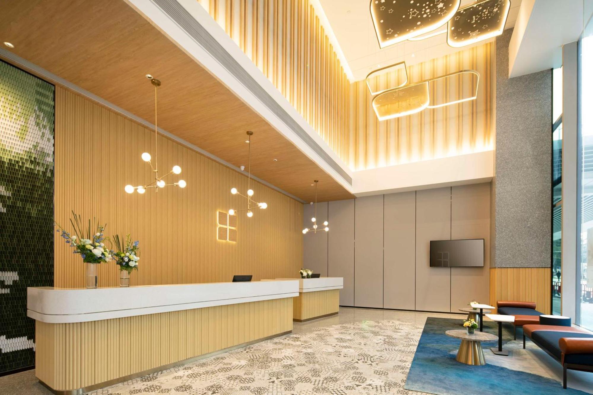 Hilton Garden Inn Shenzhen Airport,Enjoy 24-Hour One Way Free Delivery From Hotel To Shenzhen Baoan Airport On The Hour Exterior foto
