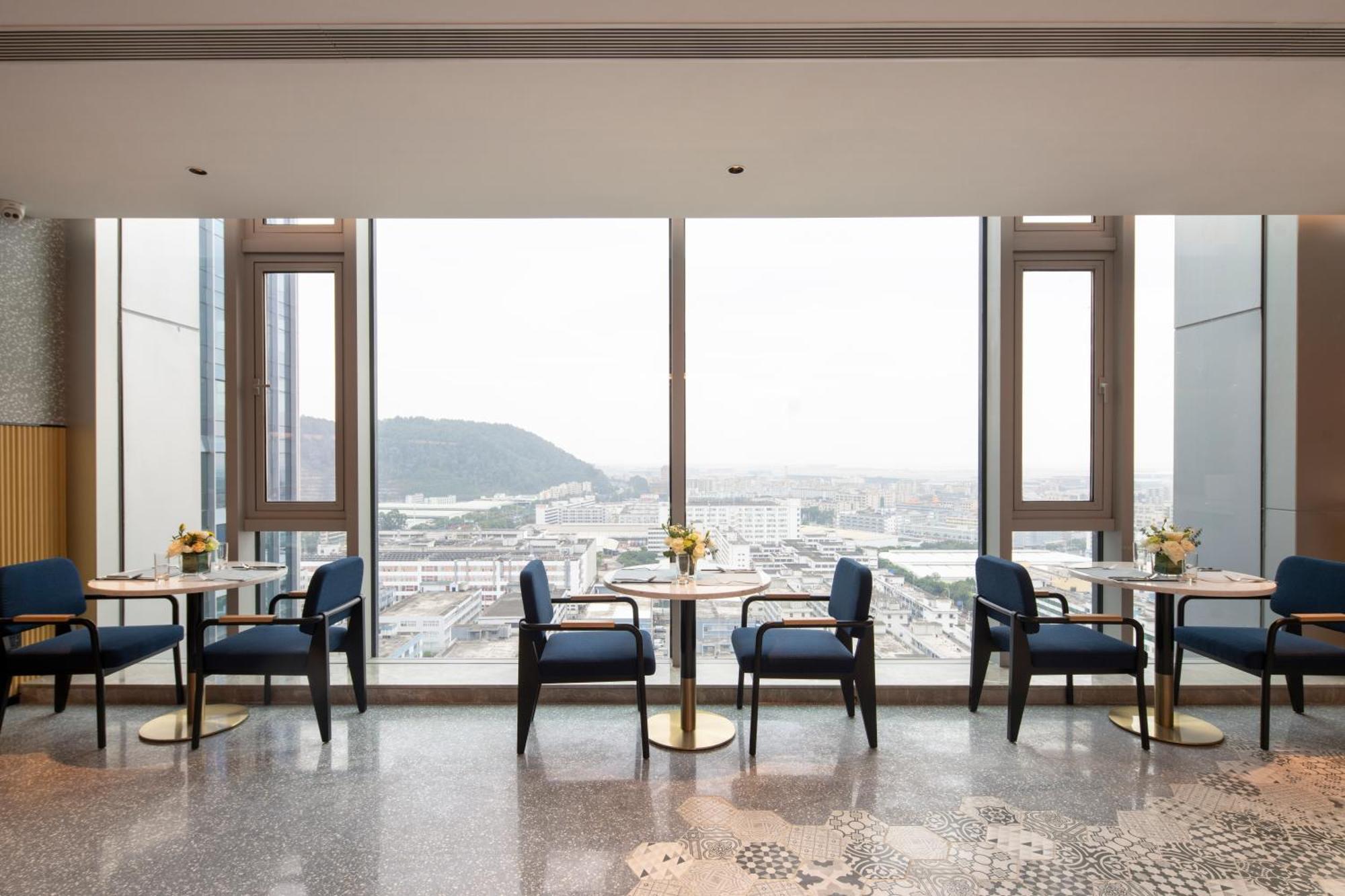 Hilton Garden Inn Shenzhen Airport,Enjoy 24-Hour One Way Free Delivery From Hotel To Shenzhen Baoan Airport On The Hour Exterior foto